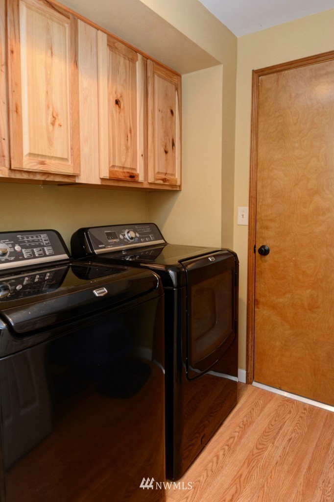 20910 33rd Drive Southeast Bothell, WA 98021 - Photo 17 of 21