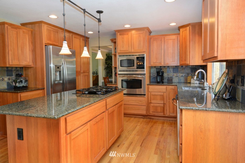 20910 33rd Drive Southeast Bothell, WA 98021 - Photo 4 of 21
