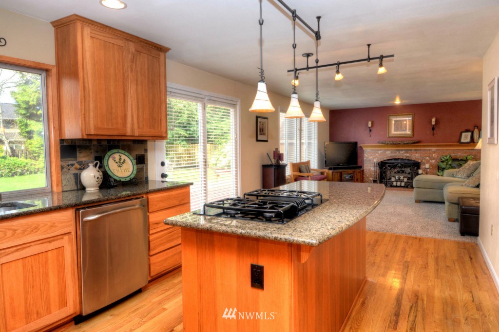 20910 33rd Drive Southeast Bothell, WA 98021 - Photo 5 of 21