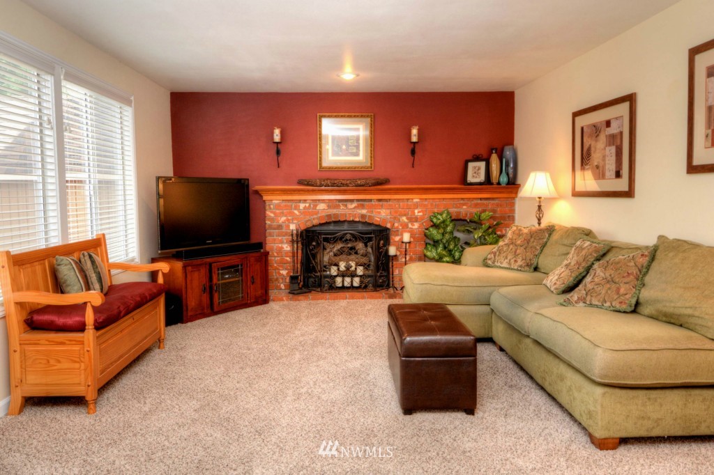 20910 33rd Drive Southeast Bothell, WA 98021 - Photo 6 of 21