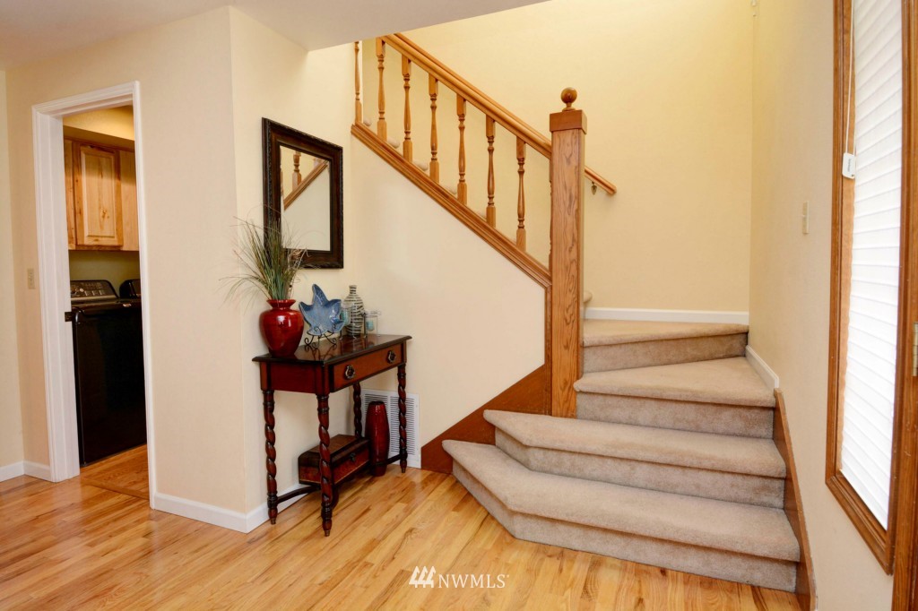 20910 33rd Drive Southeast Bothell, WA 98021 - Photo 10 of 21