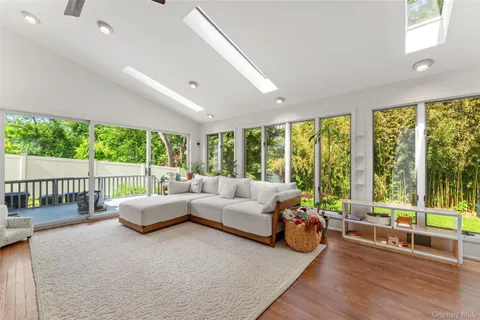 $775,000 | 3 Jennifer Lane, White Plains, NY 10607