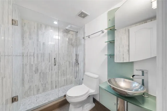 $849,000 | 1900 Sunset Harbour Drive, Unit 2315, Miami Beach, FL 33139