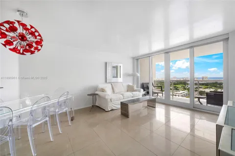 $849,000 | 1900 Sunset Harbour Drive, Unit 2315, Miami Beach, FL 33139