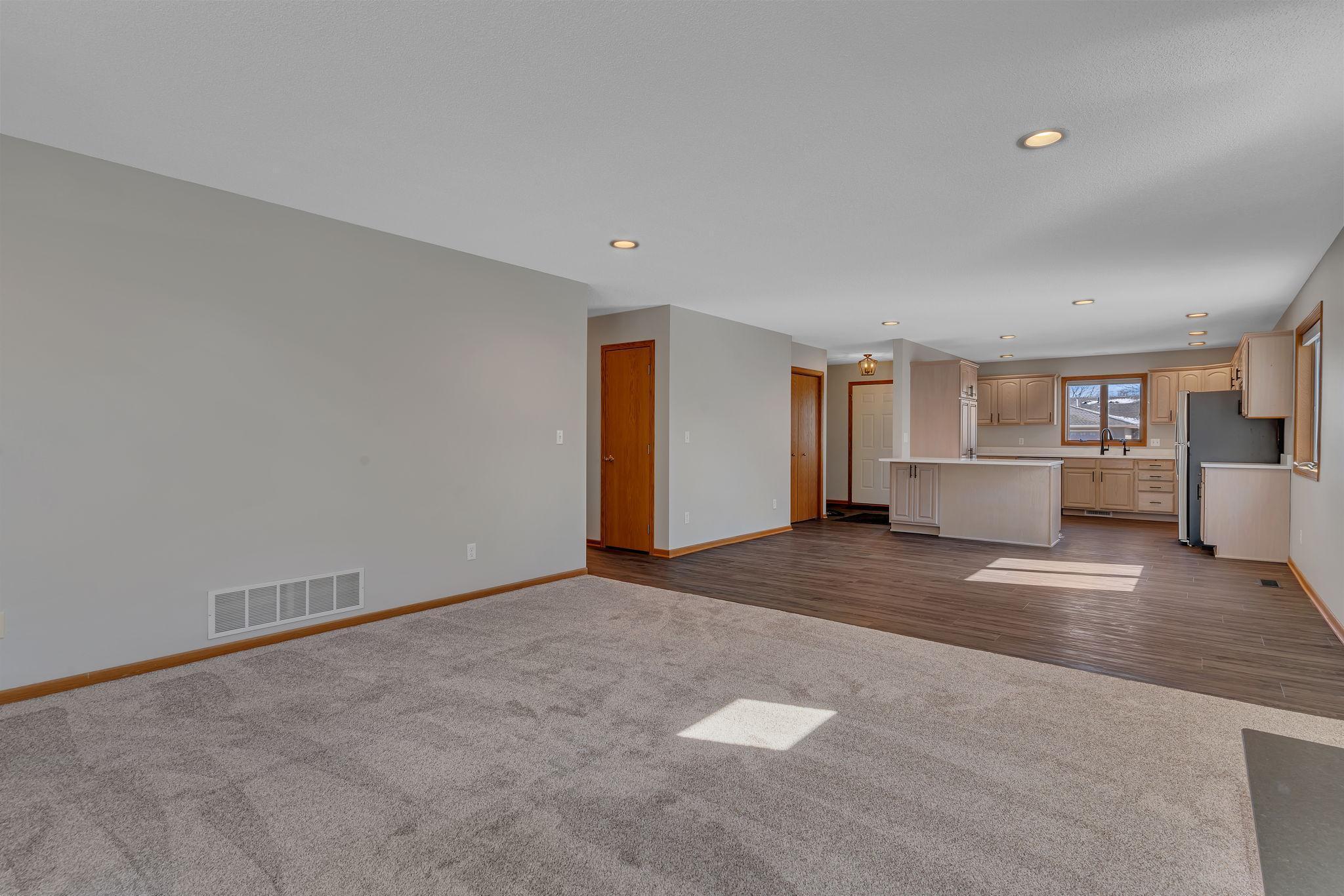 2608 10th Street Southwest Willmar, MN 56201 - Photo 12 of 31