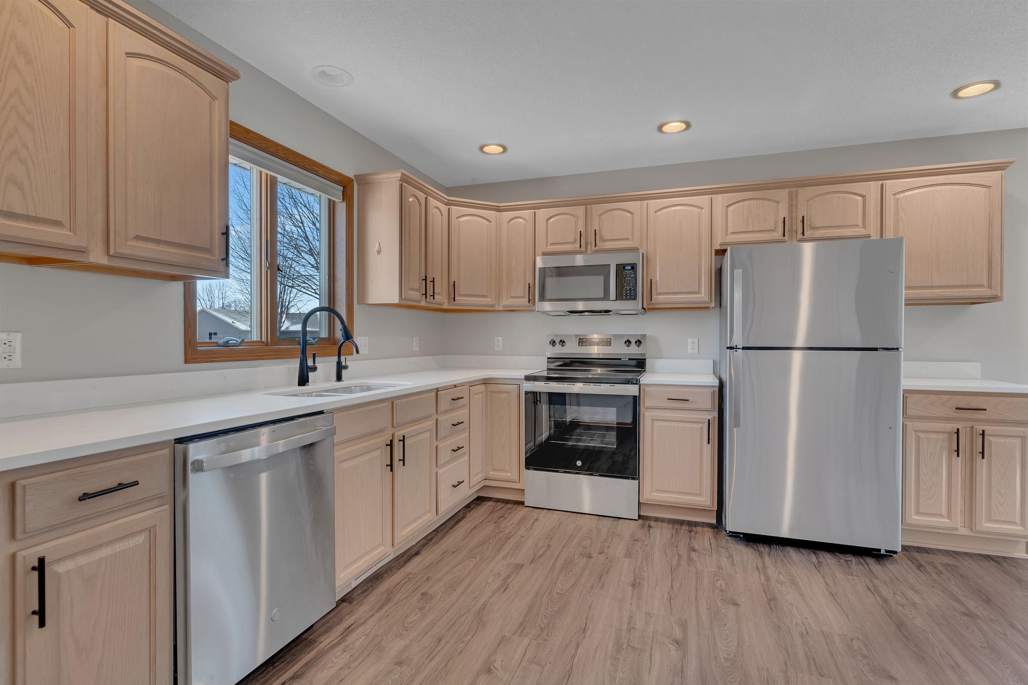 2608 10th Street Southwest Willmar, MN 56201 - Photo 6 of 31