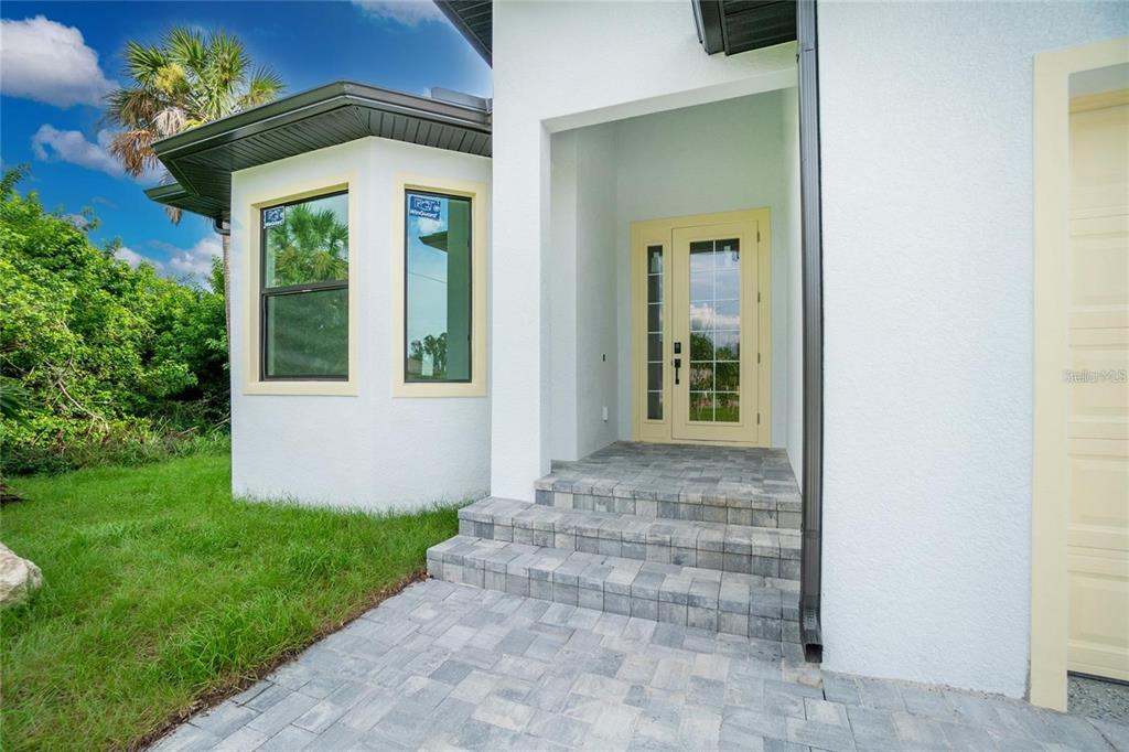 289 Albatross Road Rotonda West, FL 33947 - Photo 2 of 30