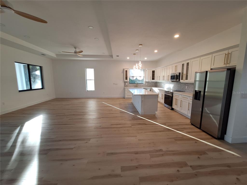 289 Albatross Road Rotonda West, FL 33947 - Photo 6 of 30