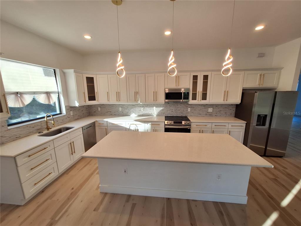 289 Albatross Road Rotonda West, FL 33947 - Photo 8 of 30