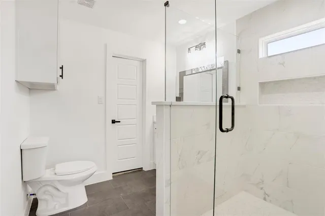 $1,695 | 1850 Stuart Street, Greenville, TX 75401