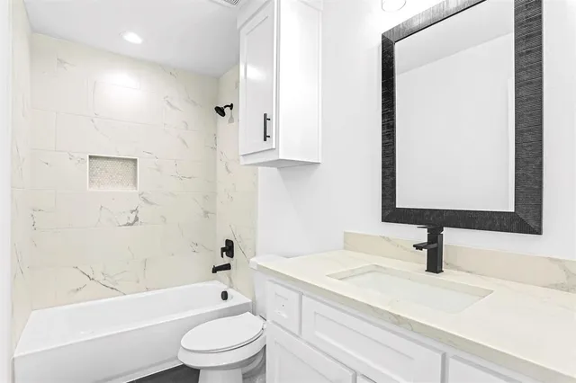 $1,695 | 1850 Stuart Street, Greenville, TX 75401