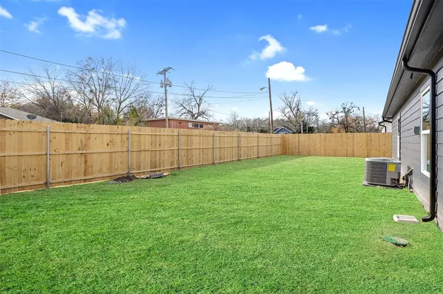 $1,695 | 1850 Stuart Street, Greenville, TX 75401