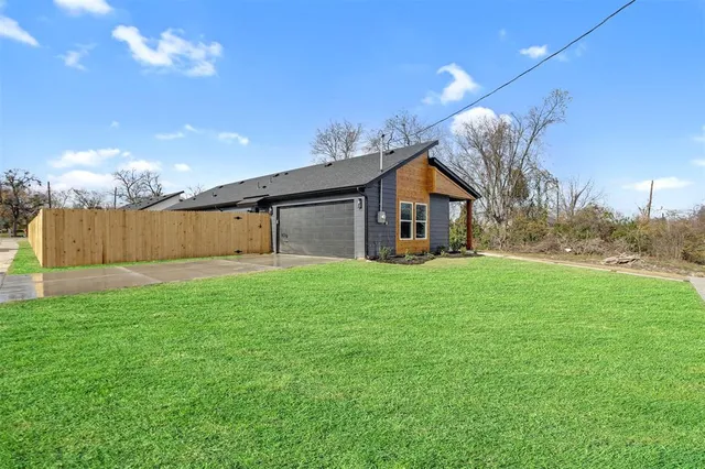 $1,695 | 1850 Stuart Street, Greenville, TX 75401