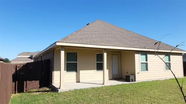 $2,200 | 1614 Silver Landing Trail, Princeton, TX 75407