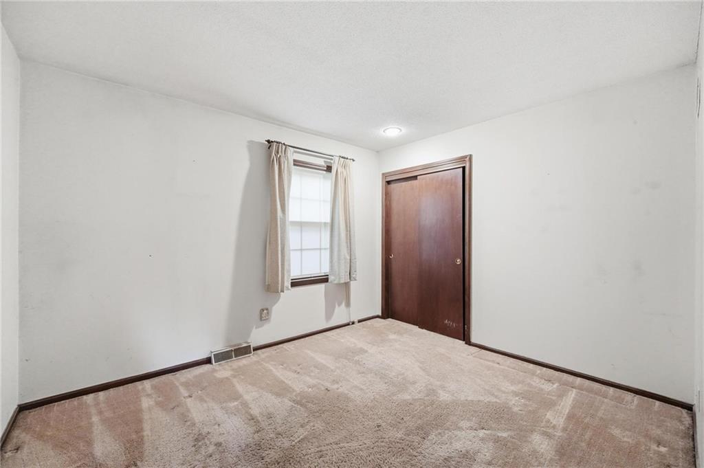 8100 Hauser Street Lenexa, KS 66215 - Photo 23 of 40