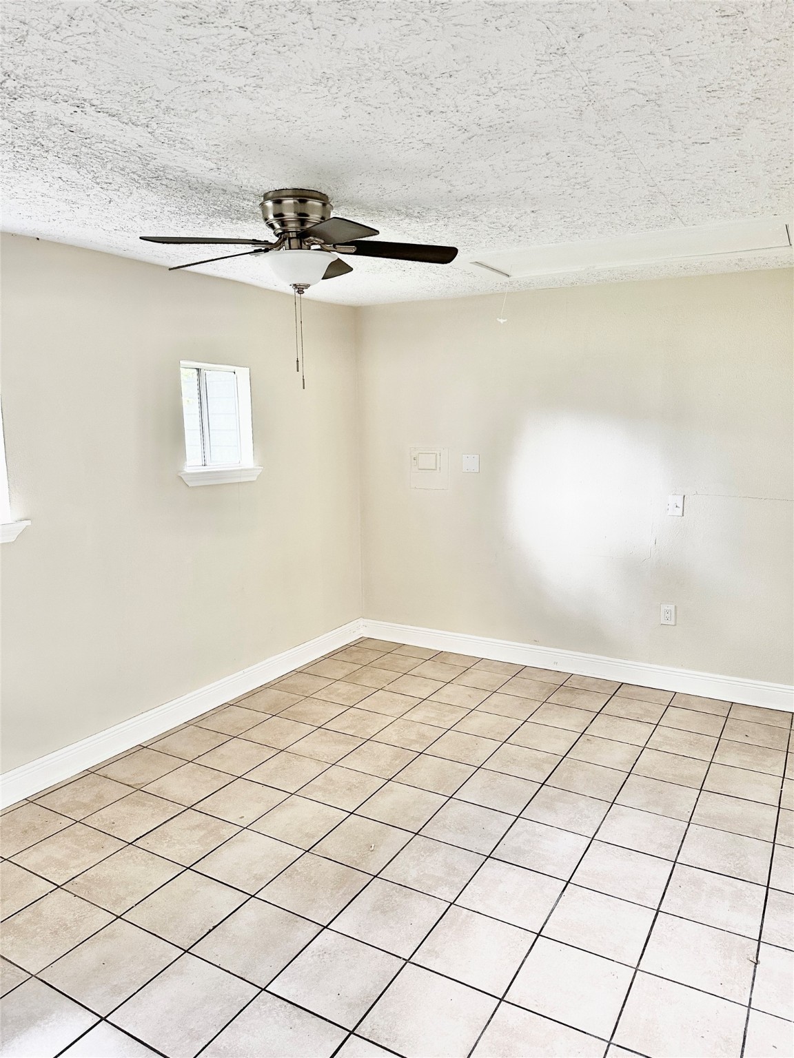 3718 Moore Street Houston, TX 77009 - Photo 7 of 8