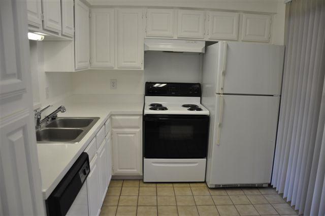5630 Spring Valley Road, Unit 20B Dallas, TX 75254 - Photo 7 of 17