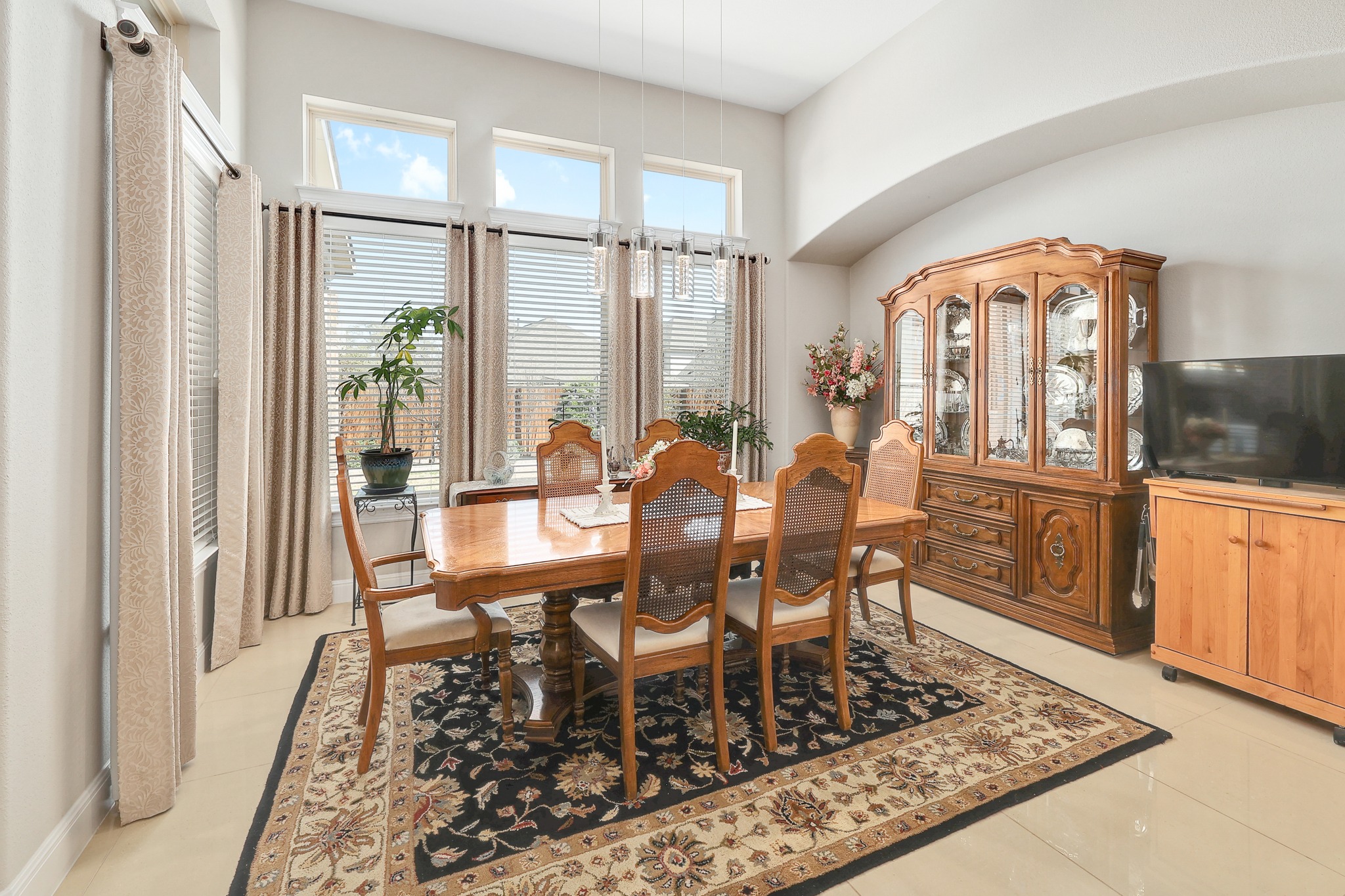 308 Bluehaw Drive Georgetown, TX 78628 - Photo 5 of 35