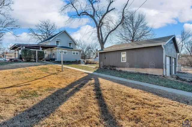 $174,900 | 2725 Southeast Pennsylvania Avenue, Topeka, KS 66605