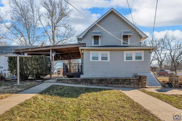 $174,900 | 2725 Southeast Pennsylvania Avenue, Topeka, KS 66605