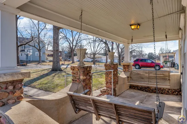 $174,900 | 2725 Southeast Pennsylvania Avenue, Topeka, KS 66605