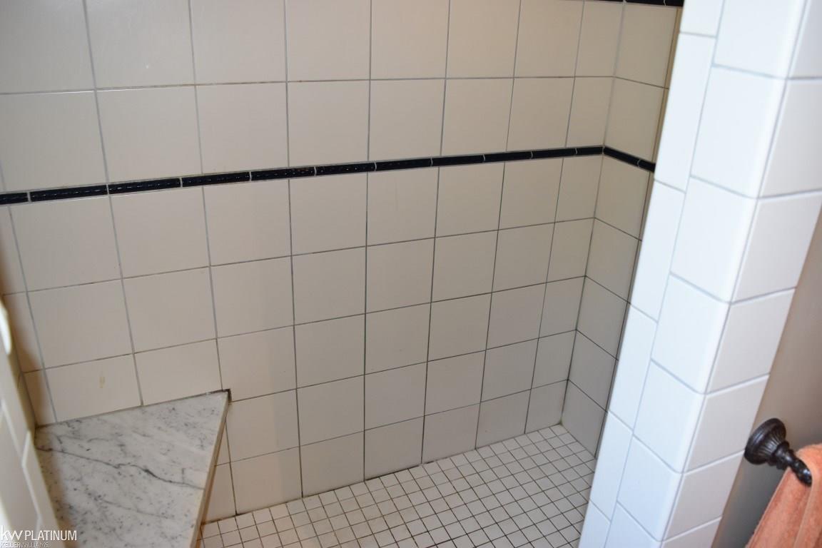 8860 Big Hand Road Columbus, MI 48063 - Photo 57 of 79 31326950-57.JPG
