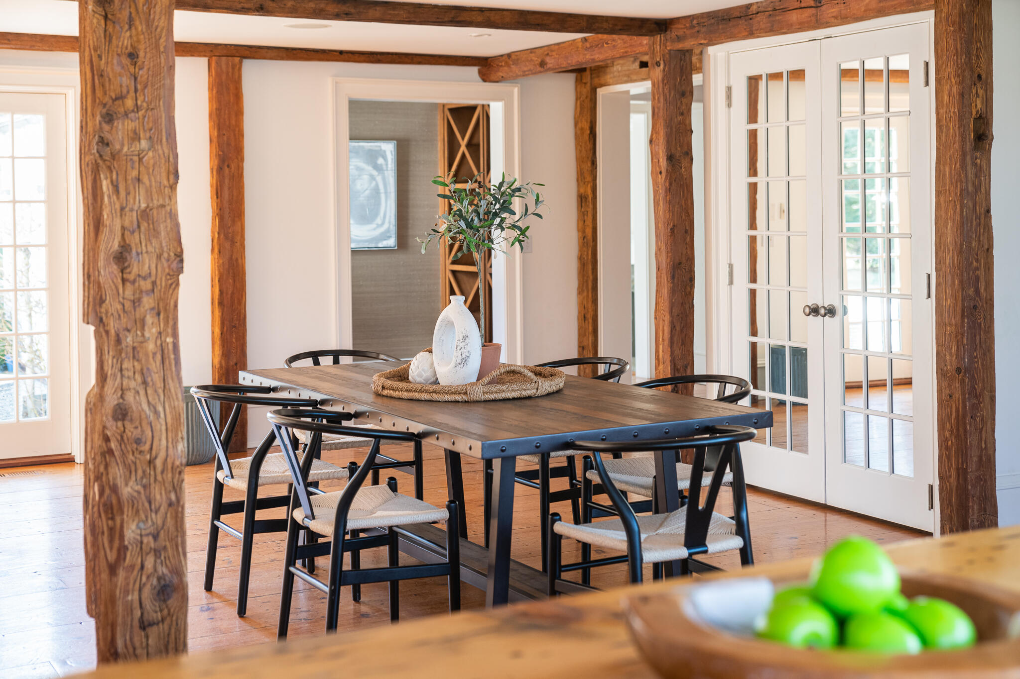 98 Pear Tree Point Road Darien, CT 06820 - Photo 10 of 42 a view of a dining room with furniture and window