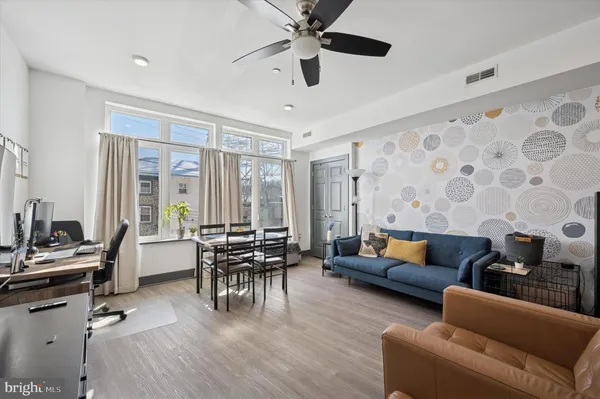 $2,695 | 124-28 Levering Street, Unit 2B, Philadelphia, PA 19127