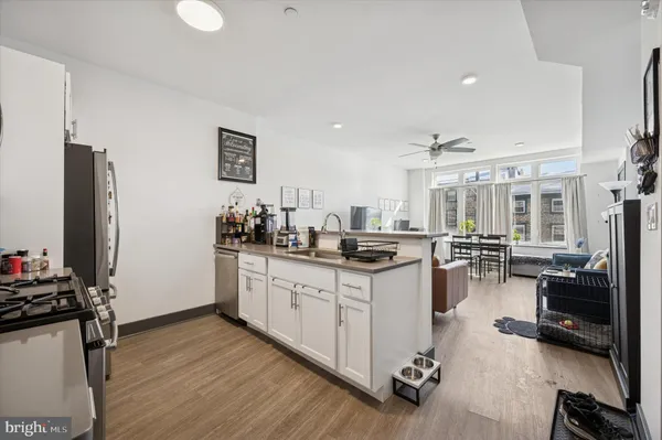 $2,695 | 124-28 Levering Street, Unit 2B, Philadelphia, PA 19127