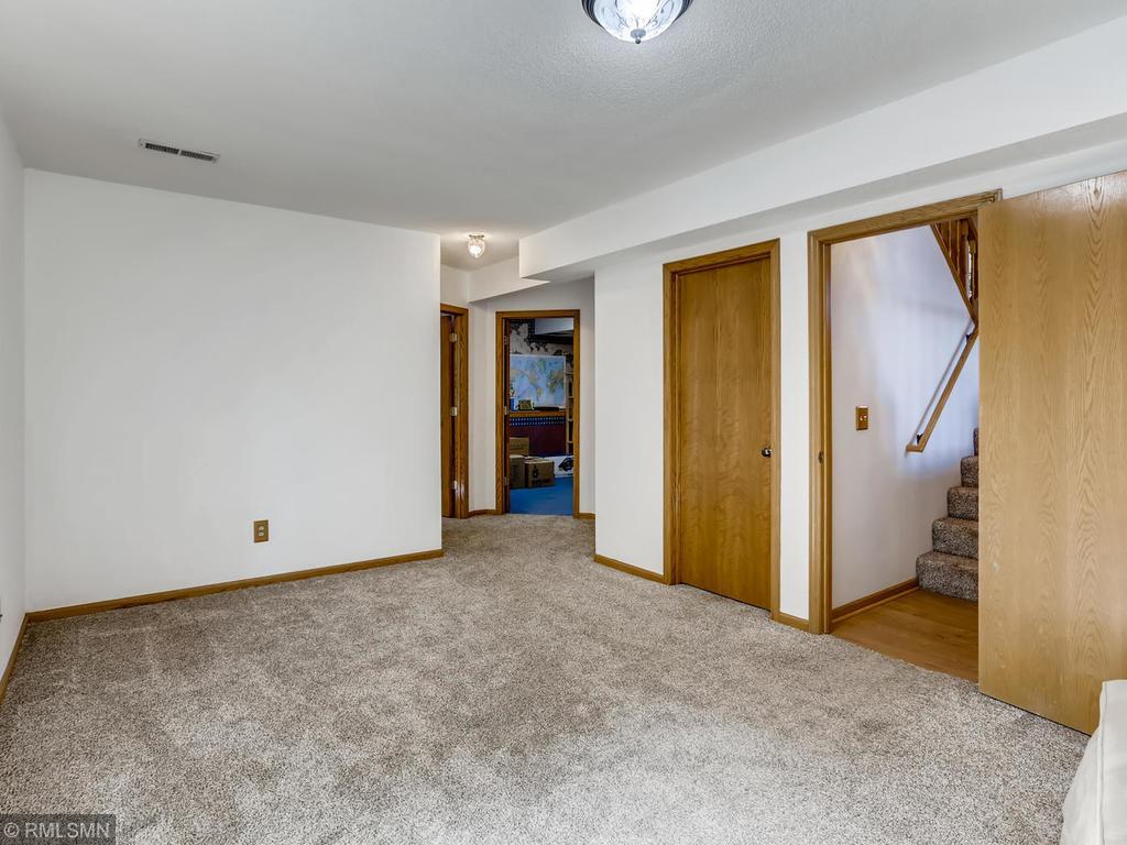 4943 Heather Ridge Road North Oakdale, MN 55128 - Photo 20 of 28 Gallery Image 20