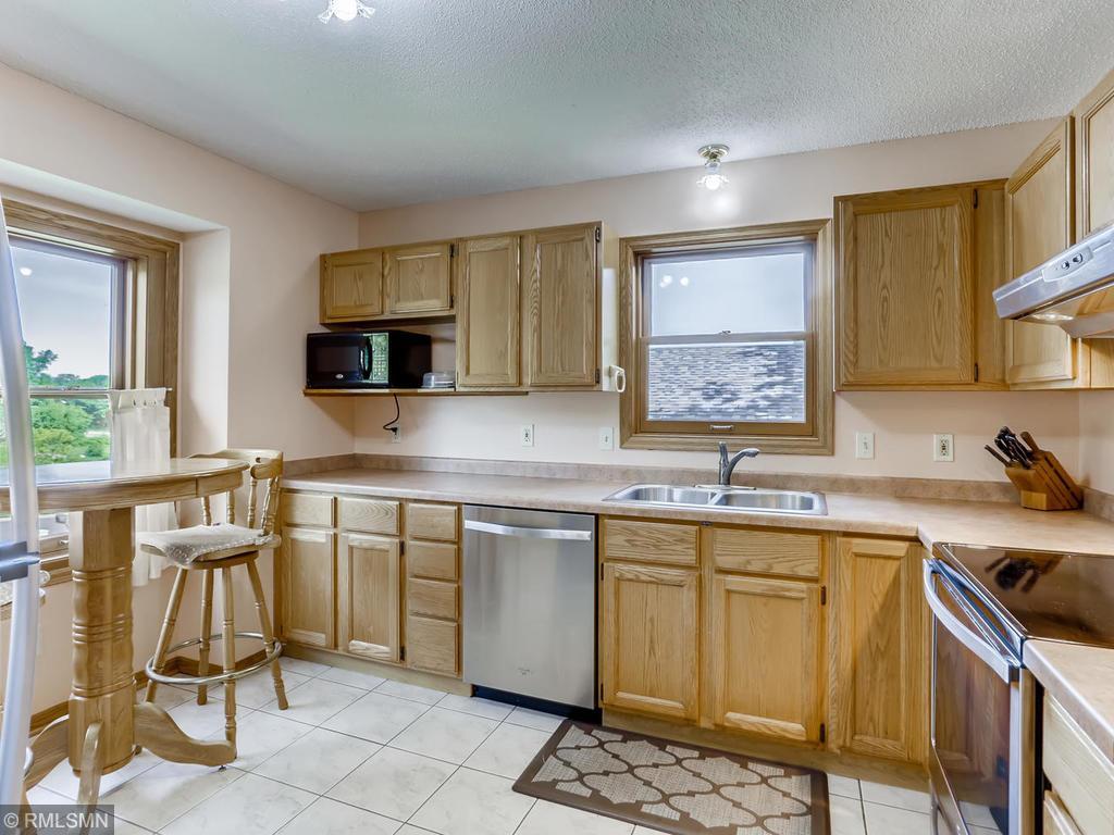 4943 Heather Ridge Road North Oakdale, MN 55128 - Photo 6 of 28 Gallery Image 6