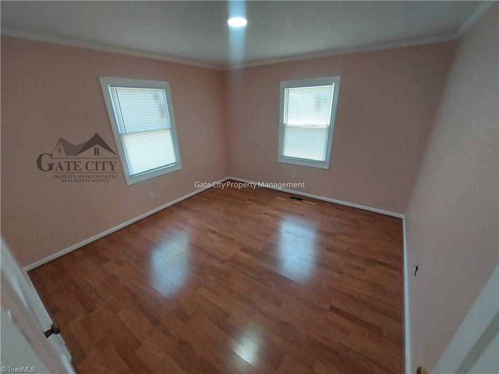 616 Hedrick Avenue High Point, NC 27262 - Photo 4 of 9