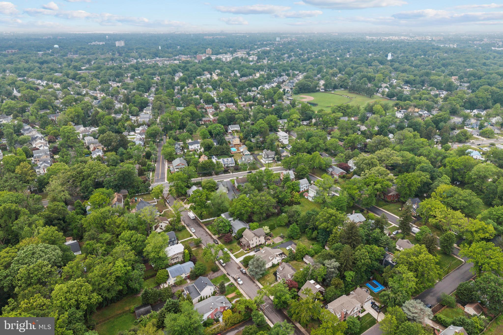 614 Maple Avenue Haddonfield, NJ 08033 - Photo 42 of 42 a view of a city