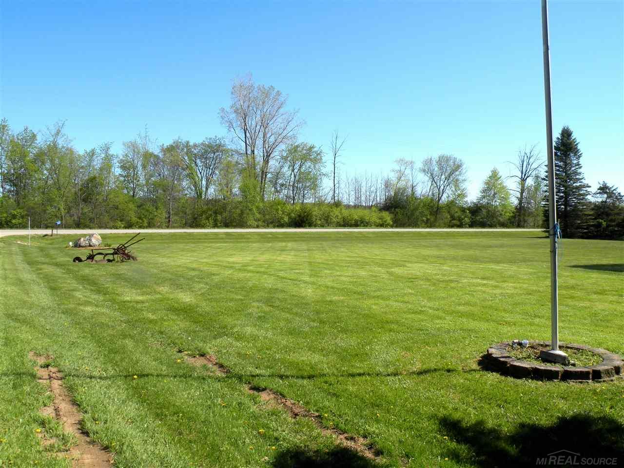 1040 Galbraith Line Road Yale, MI 48097 - Photo 32 of 32 50042128-31.JPG