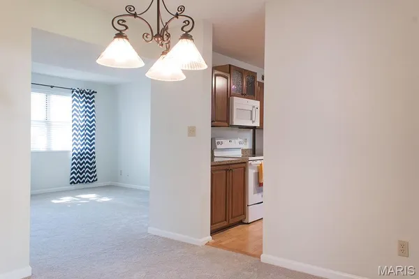 $1,650 | 9071 Wrenwood Lane, Brentwood, MO 63144