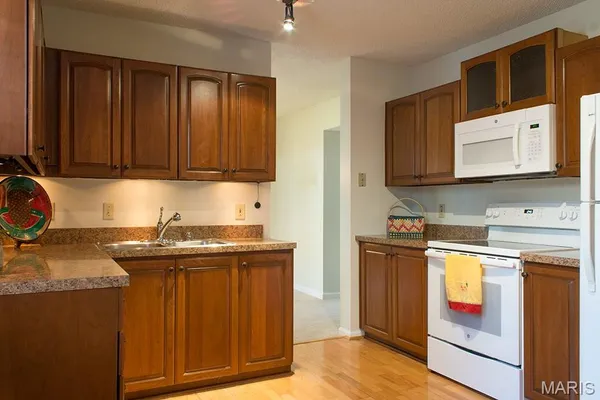 $1,650 | 9071 Wrenwood Lane, Brentwood, MO 63144