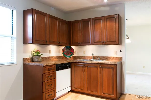 $1,650 | 9071 Wrenwood Lane, Brentwood, MO 63144