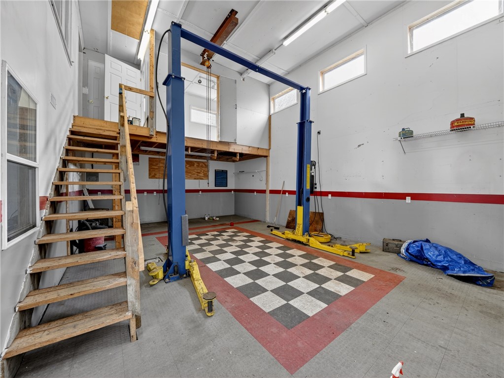 129 Center Street Barton, NY 14892 - Photo 23 of 28 Lift stays