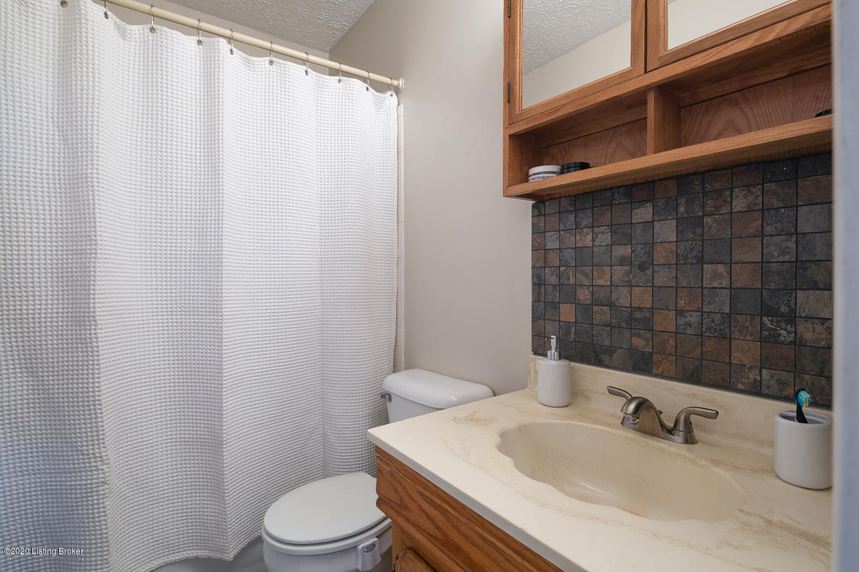 3047 Greenbriar Road Mount Washington, KY 40047 - Photo 30 of 52 33