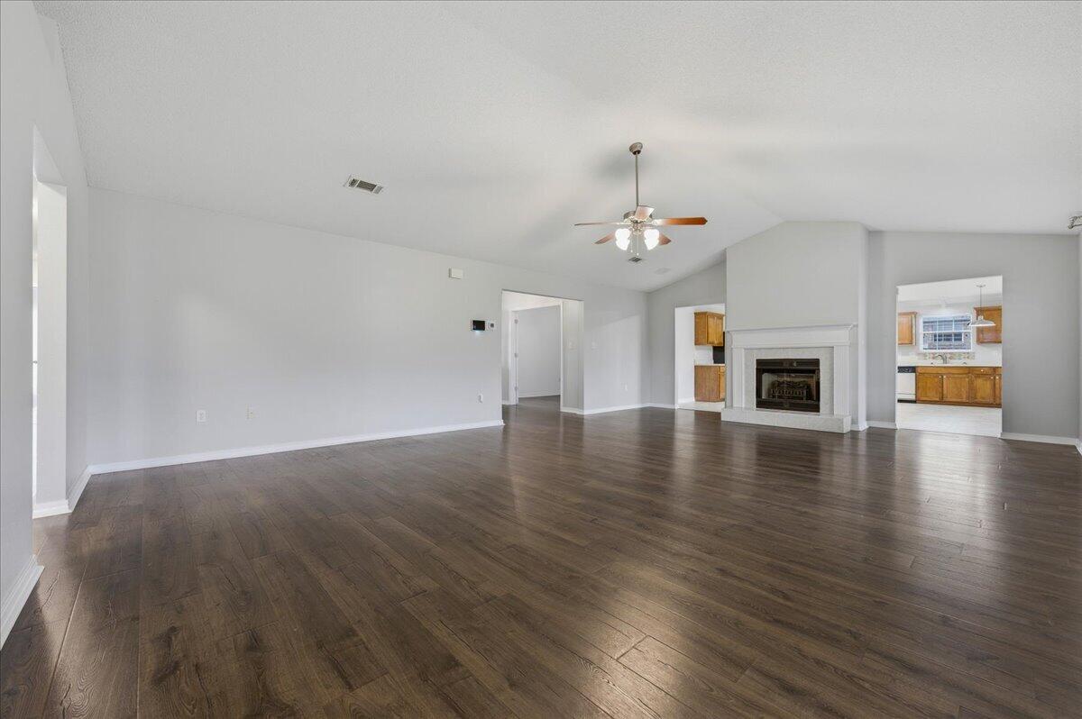 310 Sidewinder Loop Crestview, FL 32536 - Photo 12 of 40 15-310 Sidewinder Loop-Crestview-15