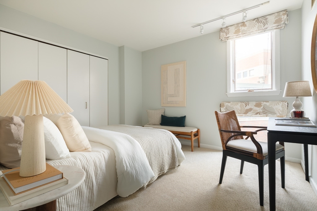 10 Rogers Street, Unit 606 Cambridge, MA 02142 - Photo 12 of 23