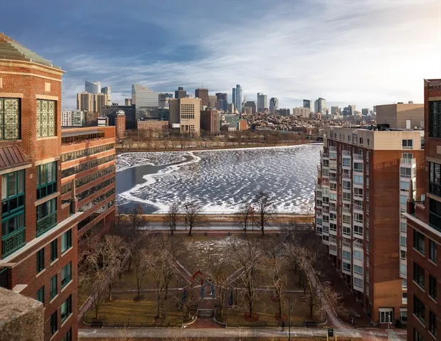 $995,000 | 10 Rogers Street, Unit 606, Cambridge, MA 02142