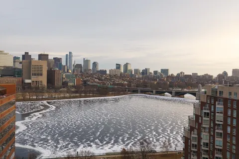 $995,000 | 10 Rogers Street, Unit 606, Cambridge, MA 02142