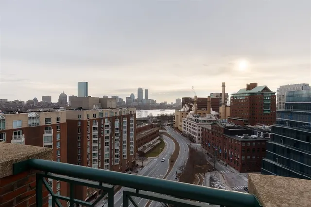 $995,000 | 10 Rogers Street, Unit 606, Cambridge, MA 02142