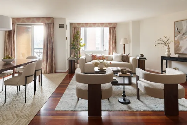 $995,000 | 10 Rogers Street, Unit 606, Cambridge, MA 02142