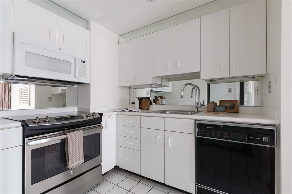 10 Rogers Street, Unit 606 Cambridge, MA 02142 - Photo 8 of 23