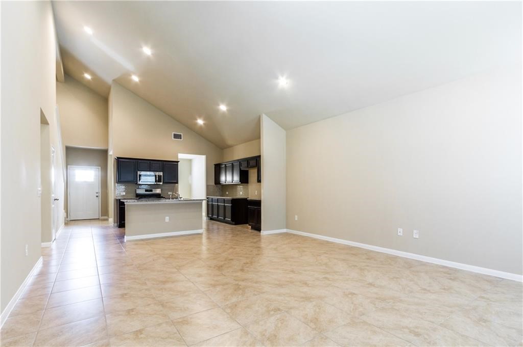 6521 Ranchito Drive Austin, TX 78744 - Photo 16 of 40
