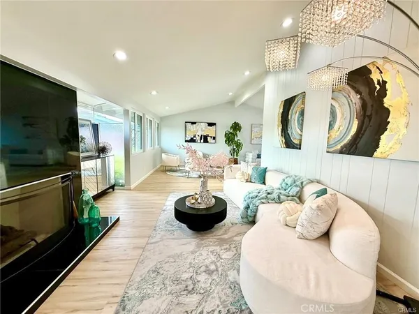 $2,199,000 | 3432 Yellowtail Drive, Rossmoor, CA 90720