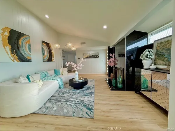 $2,199,000 | 3432 Yellowtail Drive, Rossmoor, CA 90720