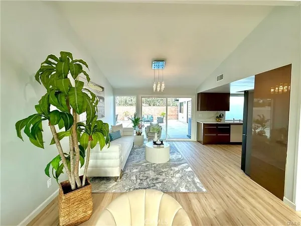 $2,199,000 | 3432 Yellowtail Drive, Rossmoor, CA 90720